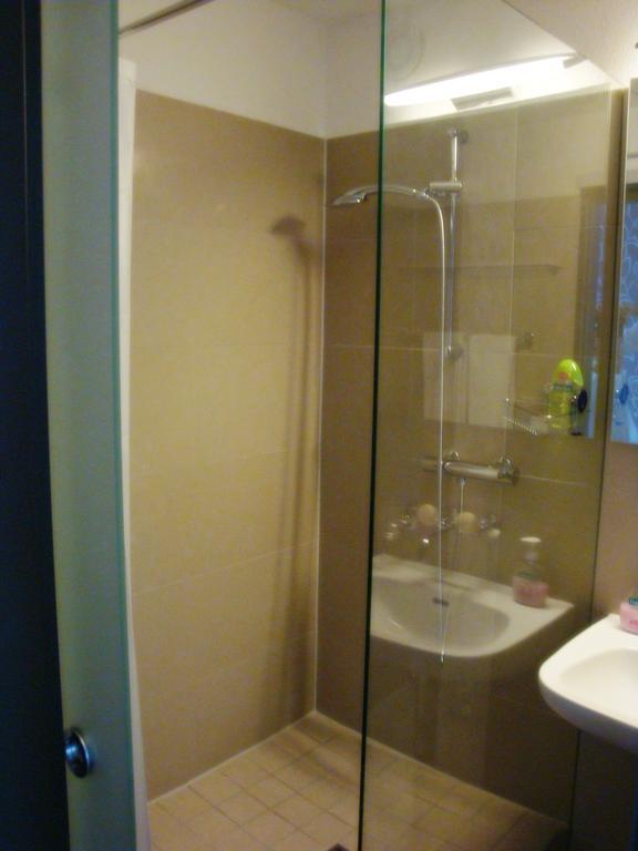 Apartments Seeblick Mit Anbindung An Ein 4-Sterne-Hotel Beatenberg Bilik gambar